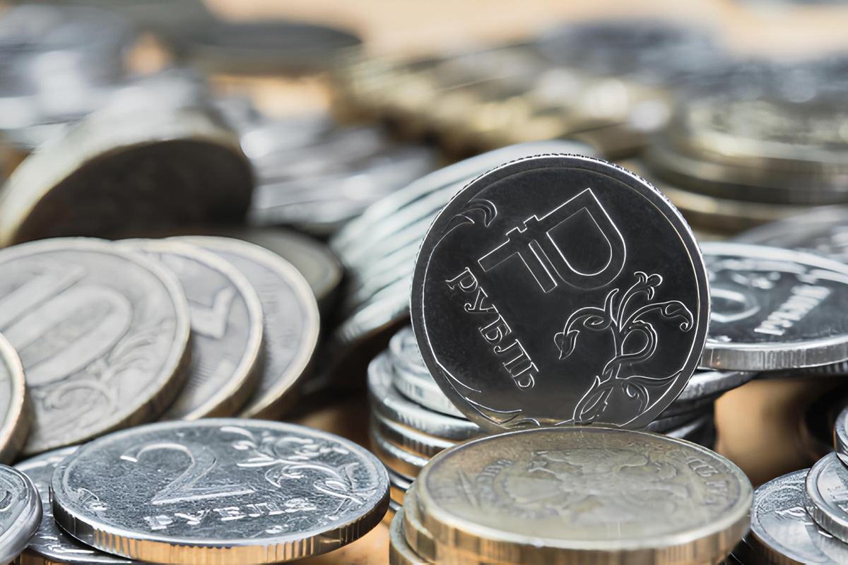 Проблемы на таможне: новые правила вывоза рублей и золота в России